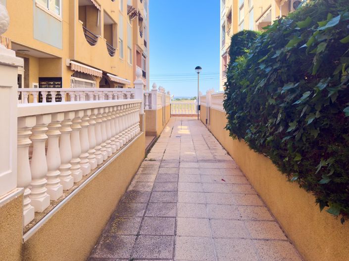 Image No.20-2 Bed Bungalow for sale