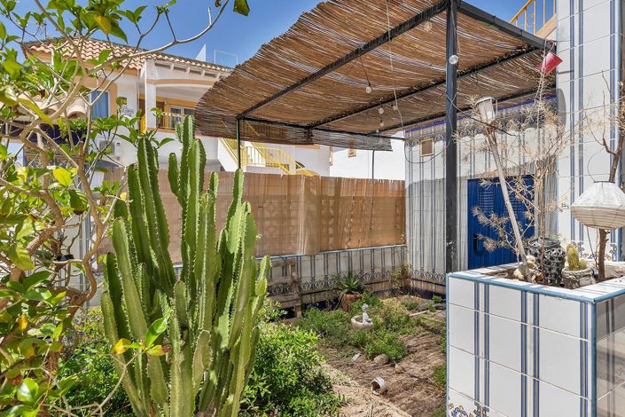 Image No.25-2 Bed Bungalow for sale