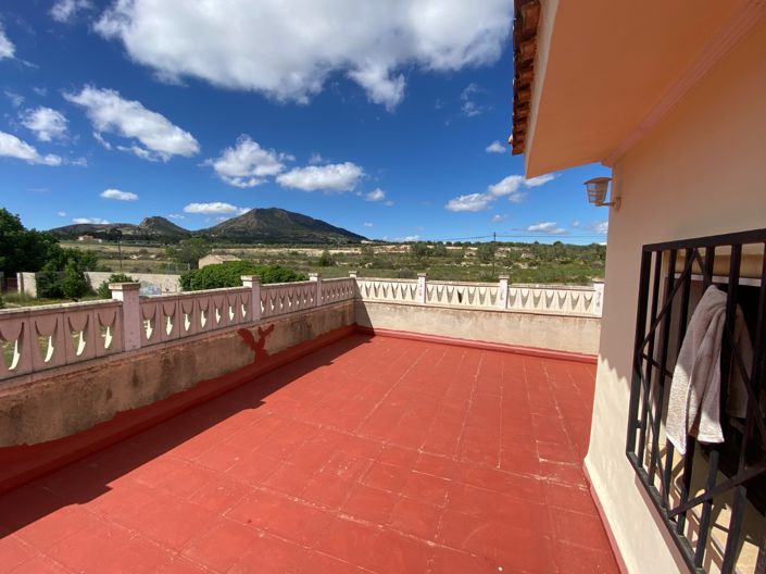 Image No.10-6 Bed Country House for sale