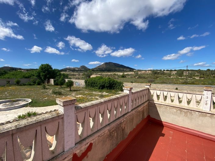 Image No.12-6 Bed Country House for sale