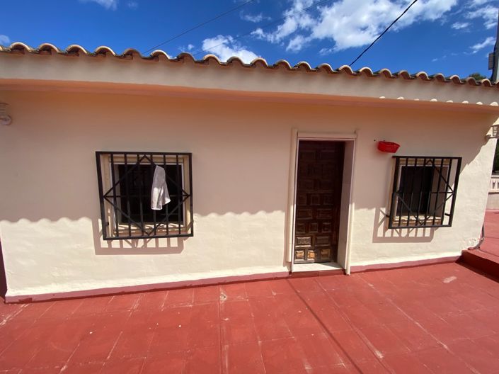 Image No.15-6 Bed Country House for sale