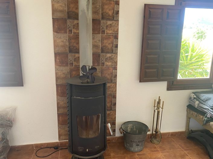 Image No.23-6 Bed Country House for sale