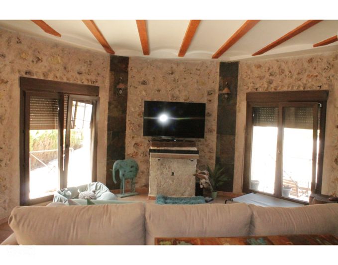 Image No.23-3 Bed Country House for sale