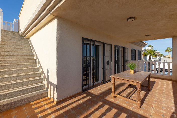 Image No.20-5 Bed Villa for sale