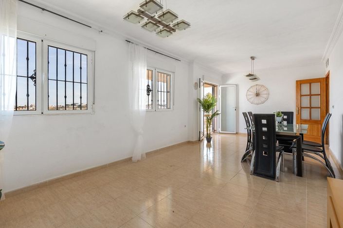 Image No.7-5 Bed Villa for sale