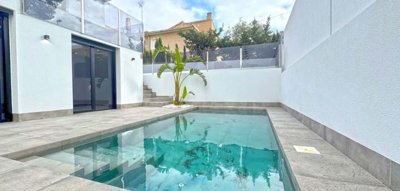 4 Bed Villa for sale