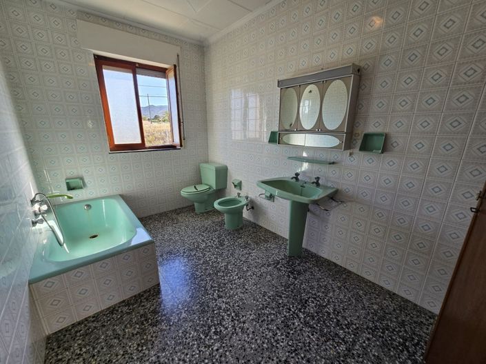 Image No.31-6 Bed Villa for sale