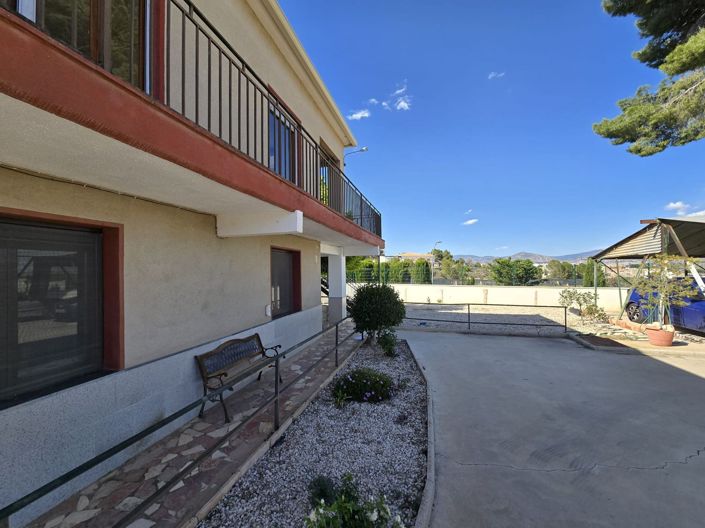 Image No.38-6 Bed Villa for sale