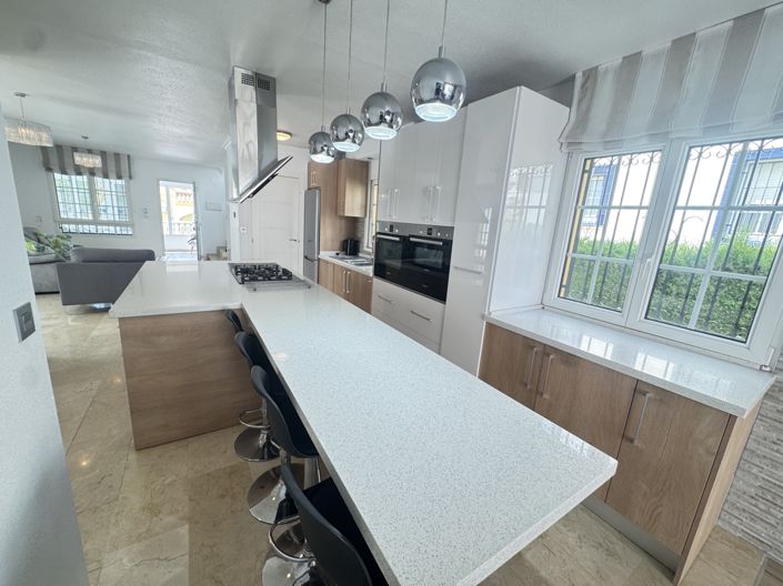 Image No.8-3 Bed Villa for sale