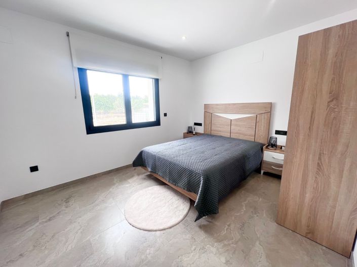 Image No.12-4 Bed Villa for sale