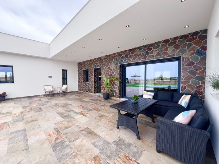 Image No.25-4 Bed Villa for sale