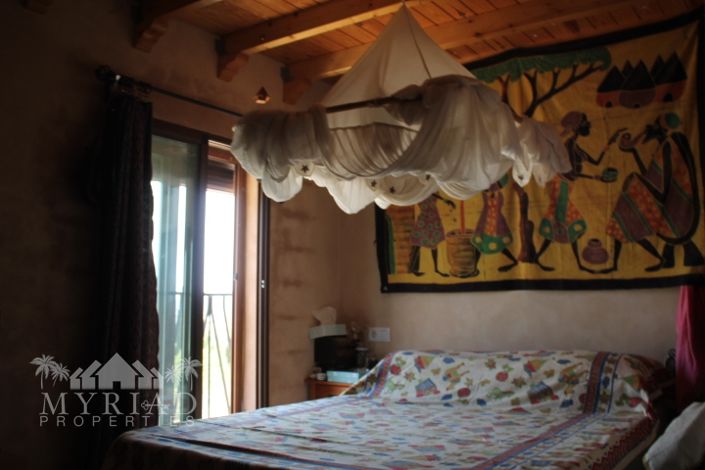 Image No.19-4 Bed Country House for sale