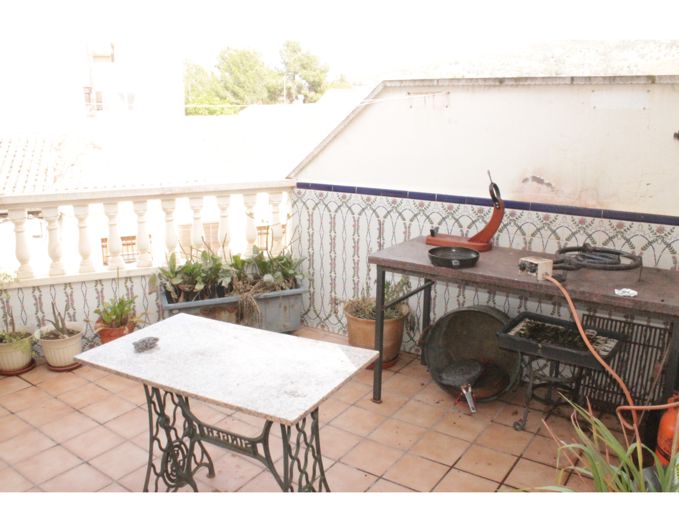 Image No.14-5 Bed Townhouse for sale