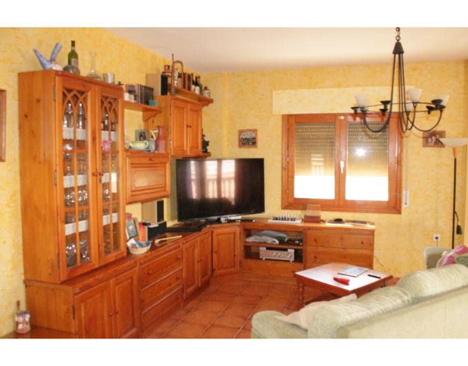 Image No.16-5 Bed Townhouse for sale