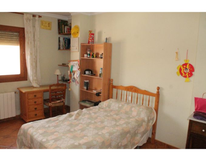 Image No.28-5 Bed Townhouse for sale