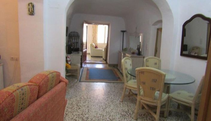 Image No.24-3 Bed House for sale