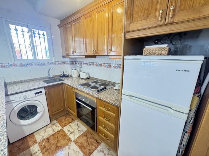 Image No.11-3 Bed Townhouse for sale