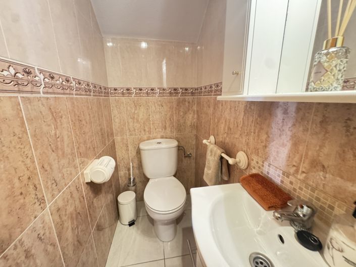 Image No.15-3 Bed Townhouse for sale