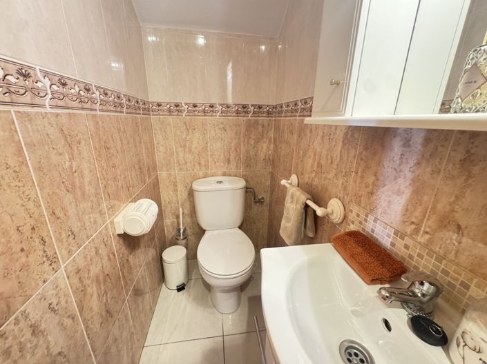 Image No.16-3 Bed Townhouse for sale