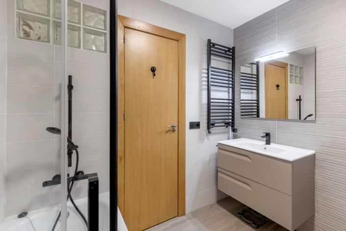 Image No.20-3 Bed Apartment for sale