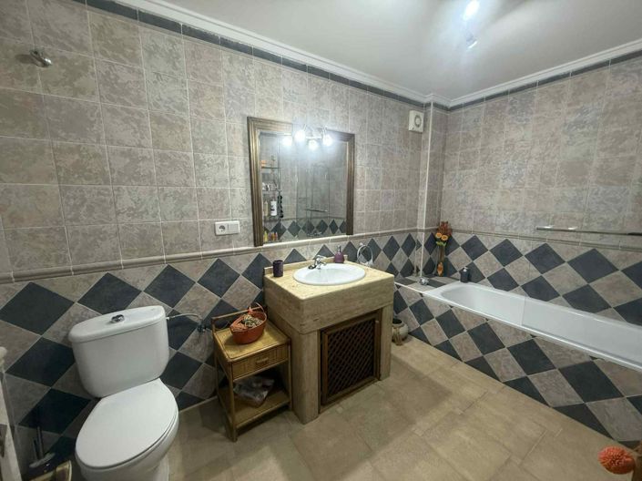 Image No.29-3 Bed Villa for sale