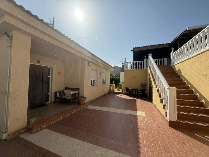 Image No.3-3 Bed Villa for sale