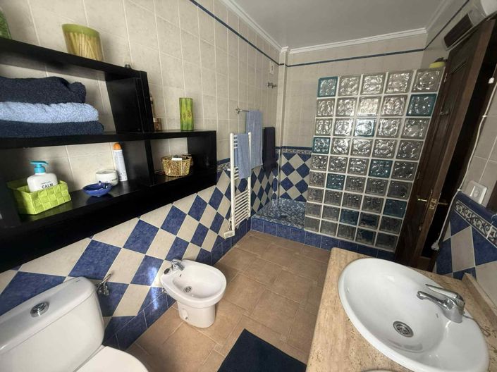 Image No.40-3 Bed Villa for sale