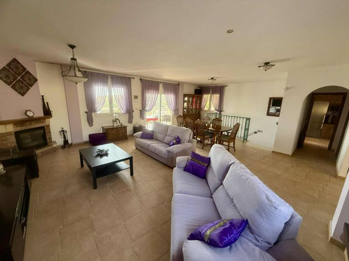 Image No.9-3 Bed Villa for sale