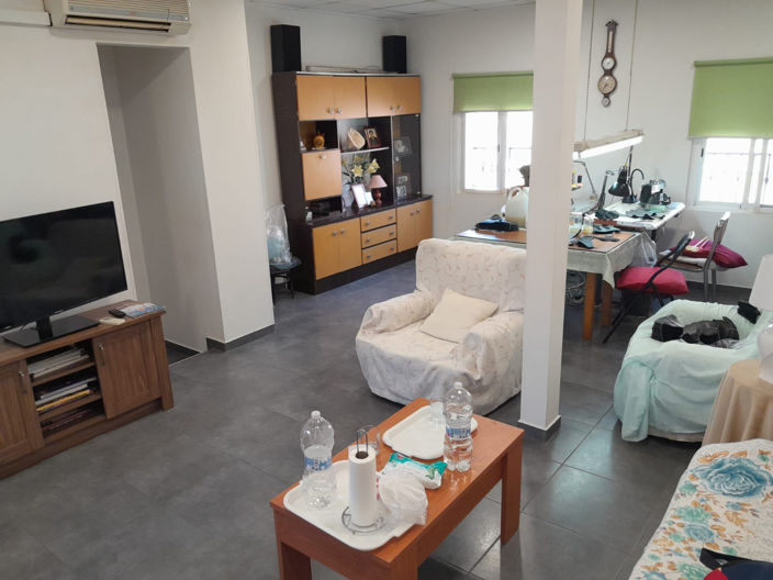 Image No.8-2 Bed Townhouse for sale