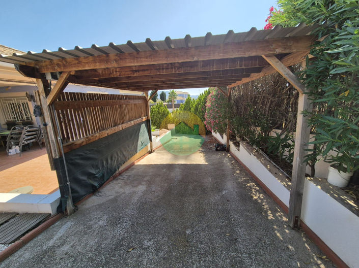 Image No.4-4 Bed Villa for sale