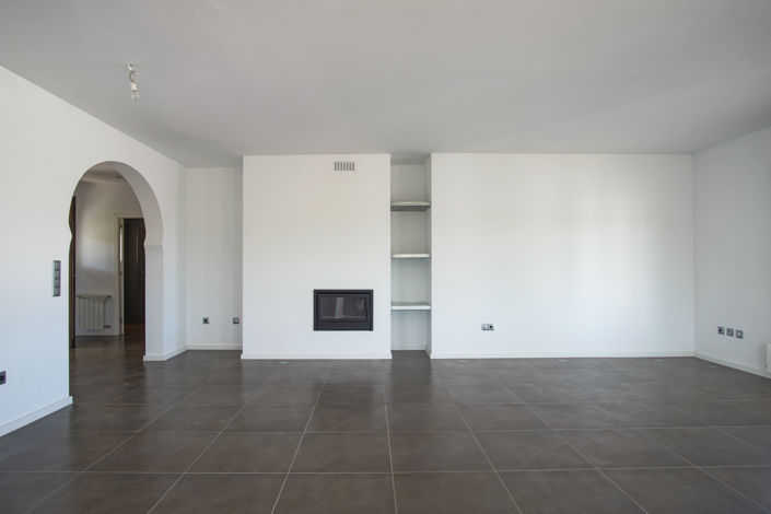 Image No.14-3 Bed Villa for sale