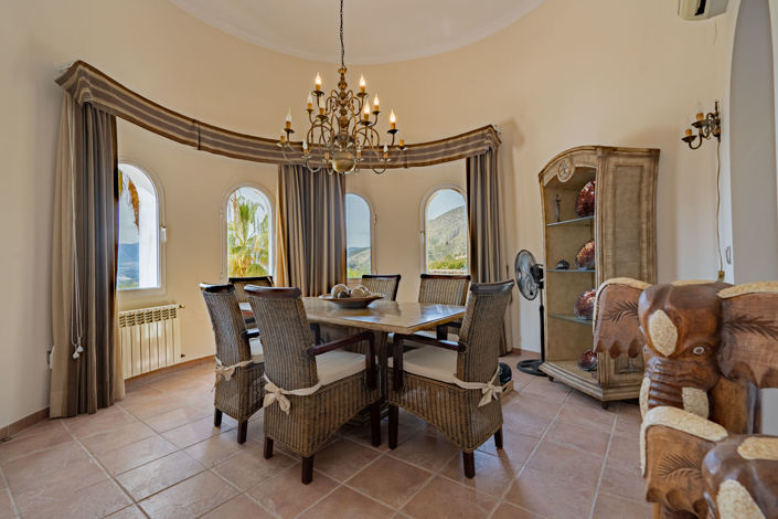 Image No.17-4 Bed Villa for sale