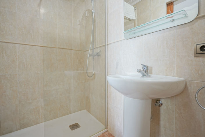 Image No.32-4 Bed Villa for sale