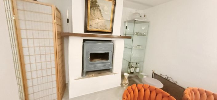 Image No.4-2 Bed Country House for sale