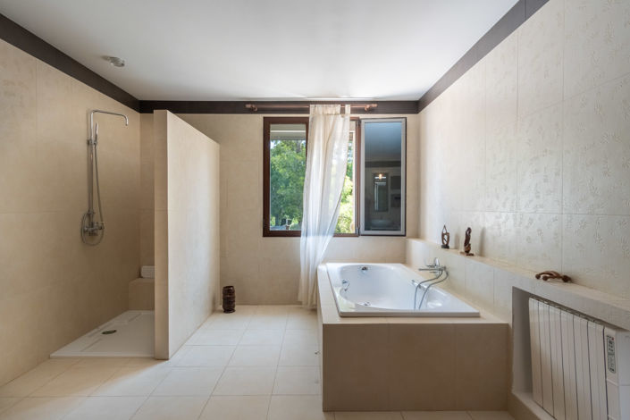 Image No.30-6 Bed Villa for sale