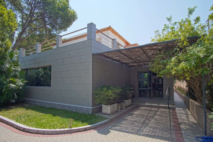 Image No.4-6 Bed Villa for sale