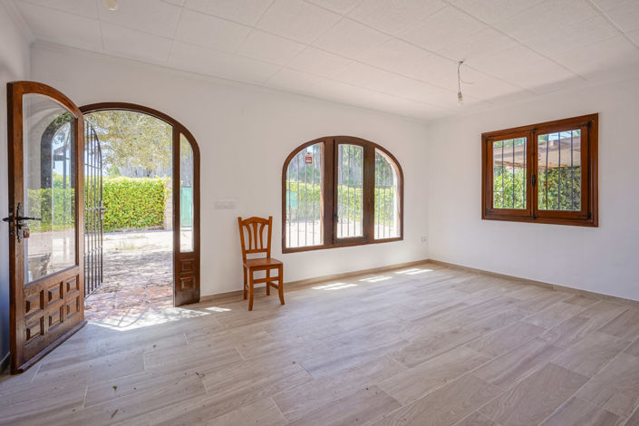 Image No.3-4 Bed Villa for sale