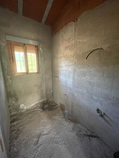 Image No.15-2 Bed Land for sale