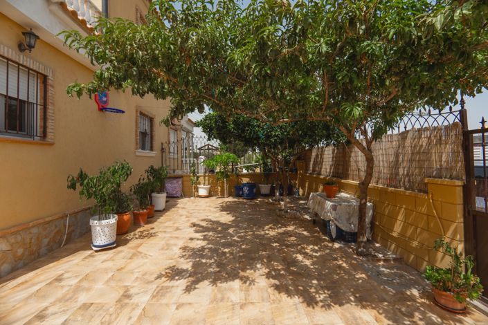 Image No.2-3 Bed Villa for sale