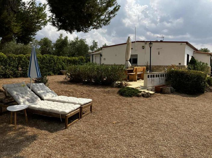 Image No.1-3 Bed Villa for sale