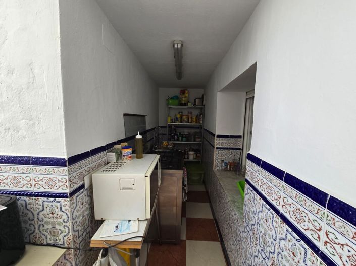 Image No.27-5 Bed Townhouse for sale