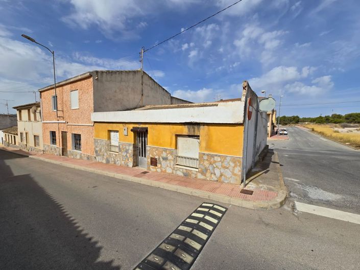 Image No.5-5 Bed Townhouse for sale