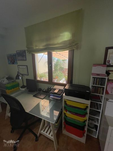 Image No.12-4 Bed Townhouse for sale