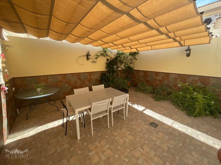 Image No.22-4 Bed Townhouse for sale