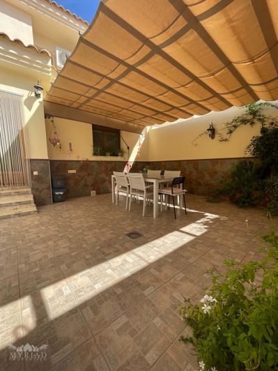 Image No.41-4 Bed Townhouse for sale