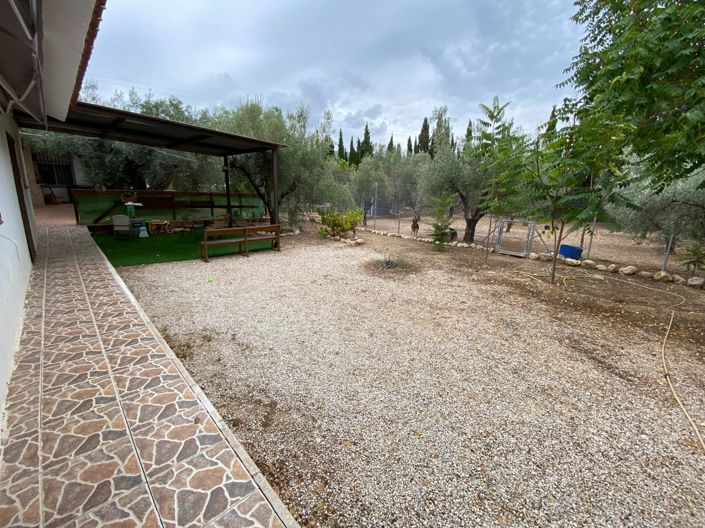 Image No.14-8 Bed Villa for sale