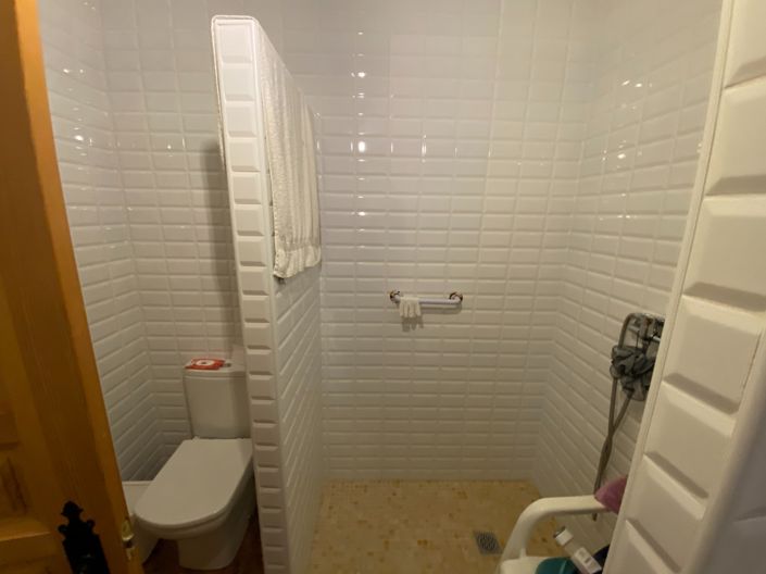 Image No.29-8 Bed Villa for sale