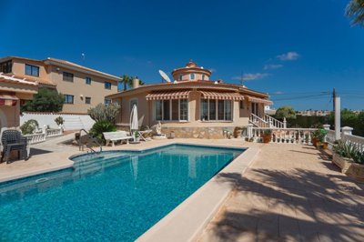 4 Bed Villa for sale