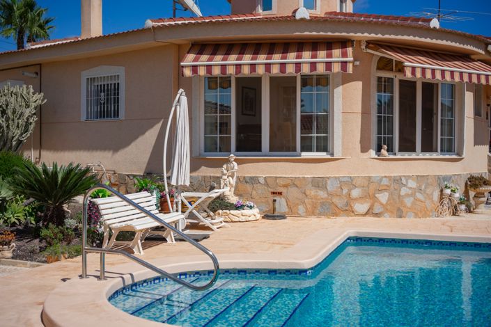 Image No.19-4 Bed Villa for sale