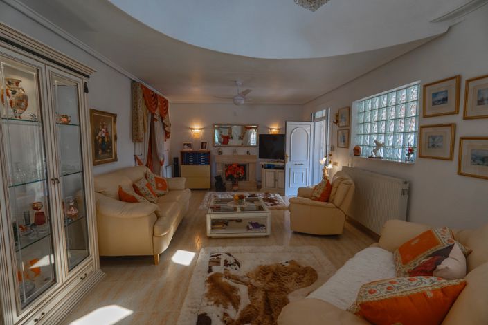 Image No.32-4 Bed Villa for sale